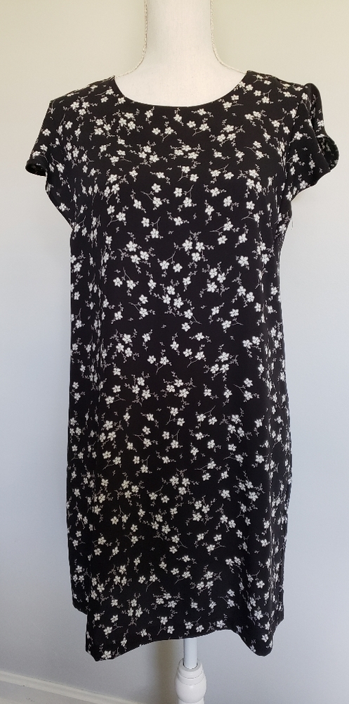 Adrienne Vittadini Sheath Dress - Size 6